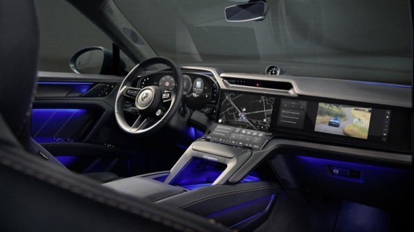 Показан салон электрического кроссовера Porsche Cayenne