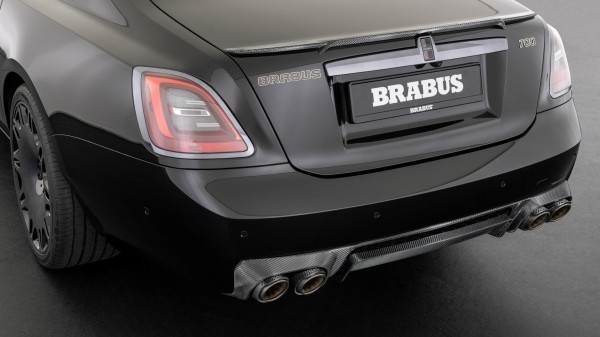 Brabus 700 на базе Rolls-Royce Ghost: форсированный мотор и щедрая доза углепластика