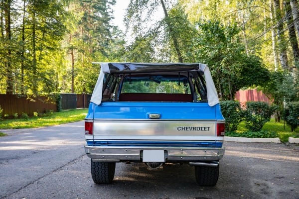 V8, рессоры и постоянный полный привод: опыт владения Chevrolet Blazer K5 1974