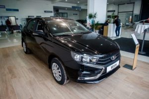 АвтоВАЗ поднял цены на Lada. Какие авто подорожали сильнее всего