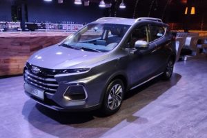 У Lada Vesta появился новый конкурент. В России начались продажи JAC JS3