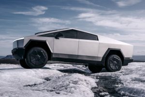 Серийная Tesla Cybertruck: динамика Porsche 911 и пуленепробиваемый кузов