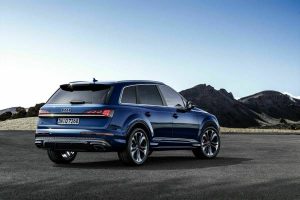 Audi Q7 2024: представлен обновленный кроссовер вместе с “заряженным” SQ7. Второй рестайлинг за долгий жизненный цикл