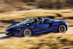 Суперкар McLaren Artura: родстер и технические обновки