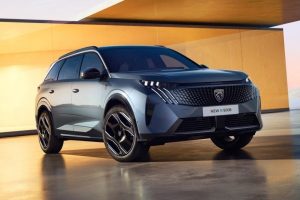 Семиместный Peugeot 5008 перешел в третье поколение