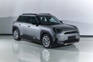 Раскрыта внешность серийного кроссовера Mini Aceman