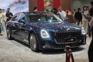 Представительский седан Hongqi L1: роскошь на продажу