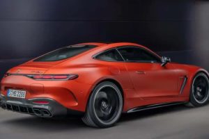 Mercedes-AMG GT63 S E Performance 2024: гибридный спорткар стал самым быстрым в истории компании