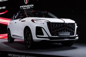 На российский рынок выходит кроссовер Hongqi HS3