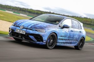 Обновленный Volkswagen Golf R станет мощнее