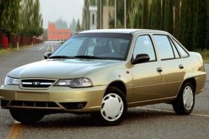 Недорогой узбекский автомобиль Daewoo Nexia