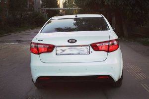 Что лучше – Kia Rio или Skoda Rapid? Европейцы против корейцев