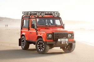 Эта музыка будет вечной: JLR начинает неограниченное производство Classic Defender V8