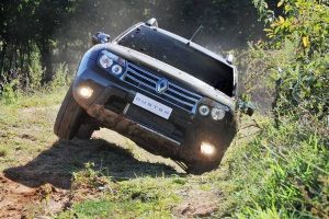 Как снять решетку радиатора на Renault Duster? Несколько проверенных способов на выбор