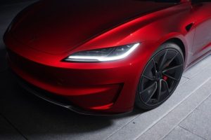 На подходе компактный и недорогой электромобиль Tesla Model Q