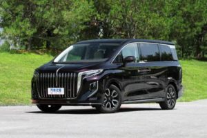 Hongqi HQ9 2025: в России начнутся (снова) официальные продажи премиального минивэна. Цены, фото и характеристики