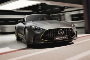 Спецверсия купе Mercedes-AMG GT сделана в честь команды из фильма F1