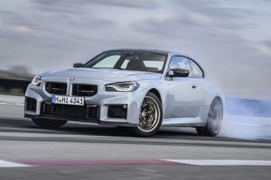 Купе BMW M2 CS стало самым азартным в гамме