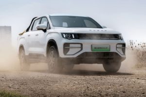 Пикапы Radar компании Geely: теперь с ДВС