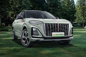 Гибридный кроссовер Hongqi HS3 стал быстрее и эффективнее