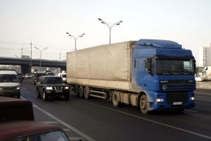 Опасное вождение может обернуться уголовной ответственностью: водителей-суетологов накажут
