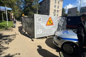 17-летний электросамокатчик сбил ребенка, объезжая место проведения ремонтных работ