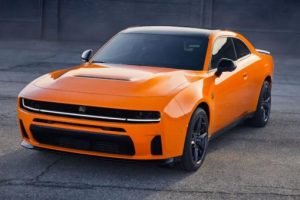 Dodge Charger Sixpack 2025 нового поколения: теперь и бензиновые версии. R/T и Scat Pack. Фото, цены и характеристики