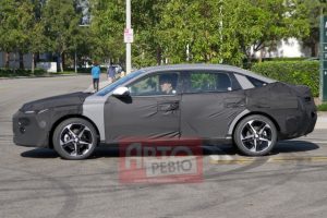 Новый седан Hyundai Elantra уже проходит испытания в Америке