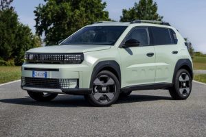 Fiat Grande Panda обрел базовую версию с «механикой»