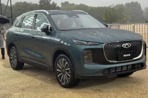 Chery Tiggo 8 2026 нового поколения представлен в двух версиях. Официальные фото и подробности о второй генерации. Ждем в России
