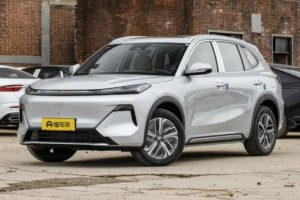 Geely EX5 EM-i: гибридный кроссовер для России (переименованный Galaxy Starship 7). Фото, характеристики и предварительные цены