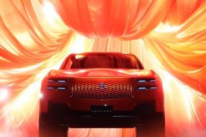 Концепты Century и Lexus: люкс-купе и шестиколесный минивэн