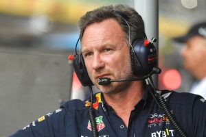 Хэмилтон пожаловался, что слухи о возможном приходе Хорнера в «Феррари» отвлекают команду от работы