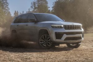 Jeep Grand Cherokee: рестайлинг и новый двигатель