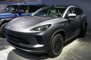 Exeed Exlantix ET5: последовательный гибрид на базе кроссовера Exeed TXL. Ждем в России. Фото, характеристики и предварительные цены