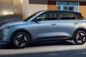 Geely EX2: в Беларуси начались продажи дешевого электромобиля по цене 1,2 млн рублей! В Китае это самый продаваемый автомобиль. Появится ли в России?