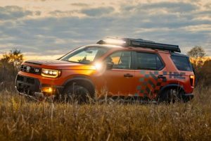 Показаны внедорожная Honda Passport HRC и раллийный Civic Type R