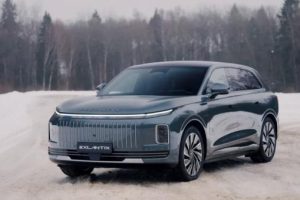 Exeed ET7: обновленная версия известного в России гибидного кроссовера Exlantix ET. Первые фото и подробности