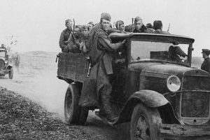 Армия рулит: как советские военные шоферы боролись с запотеванием стекол машины