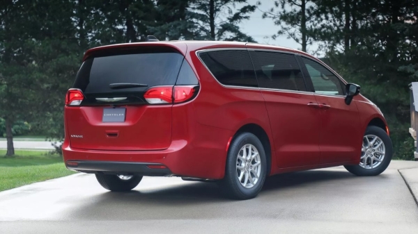 Минивэн Chrysler Voyager вернулся в строй