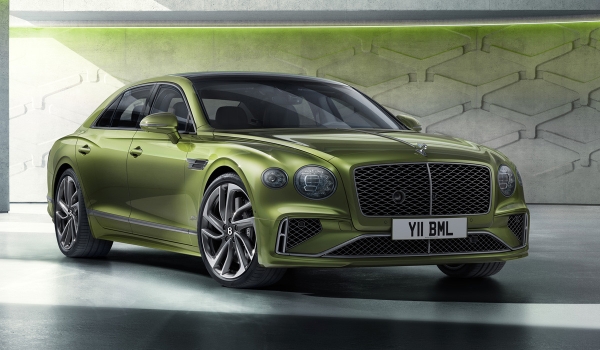 Представлен обновленный седан Bentley Flying Spur