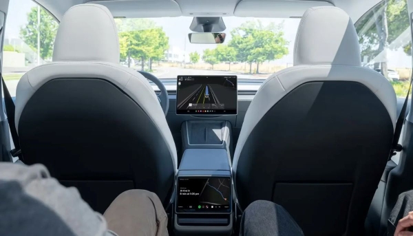 Служба Tesla Robotaxi: как прошел запуск