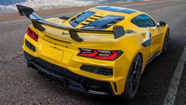 Экстремальный Chevrolet Corvette ZR1: впервые с битурбомотором