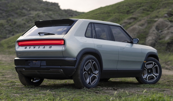 Компактный кроссовер Rivian R3: неожиданный бонус