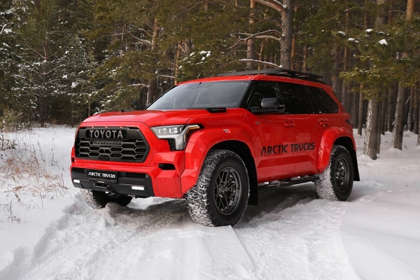 Внедорожник Toyota Sequoia представлен в России в суровой версии от Arctic Trucks