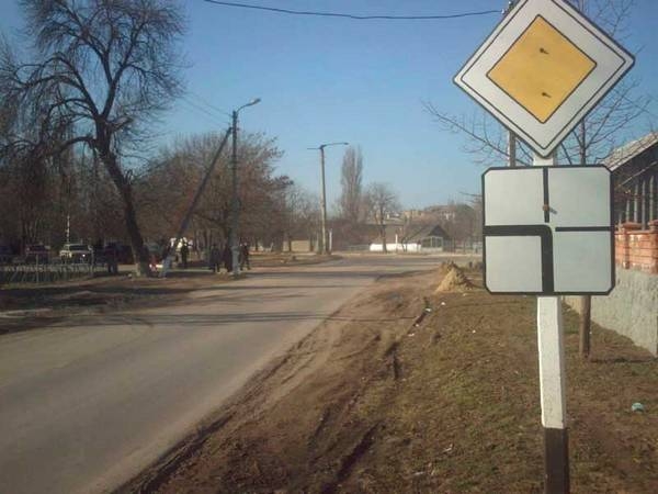 Главная дорога  ПДД, обозначение и зона действия