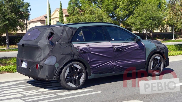 Обновленный Kia Niro вышел на дорожные испытания в США