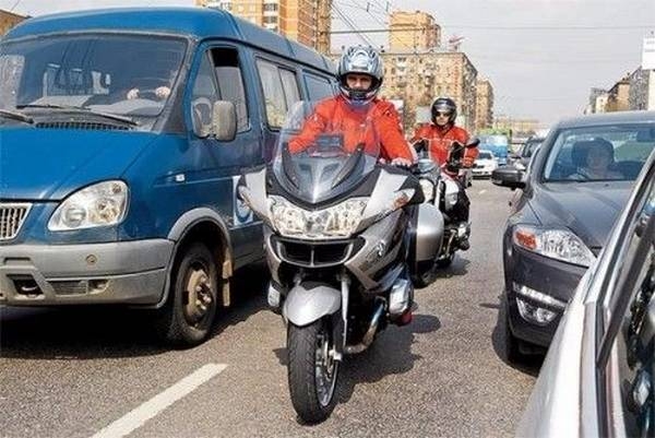 Мотоциклисты будут ездить по новым правилам
