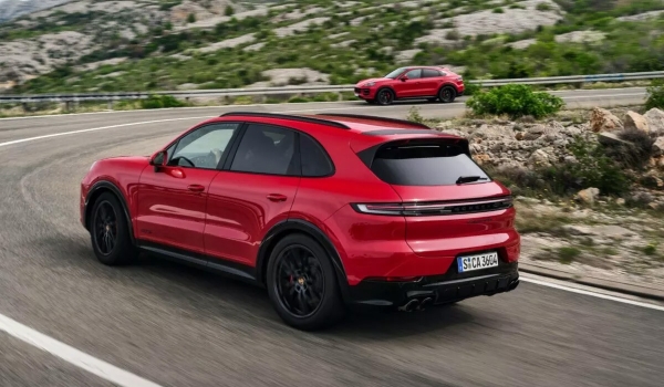 Обновленный Porsche Cayenne GTS стал заметно мощнее