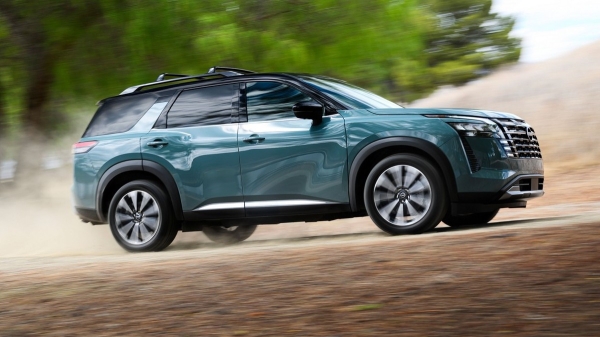 Nissan Pathfinder для США подготовился к новому модельному году Nissan Pathfinder для США подготовился к новому модельному году